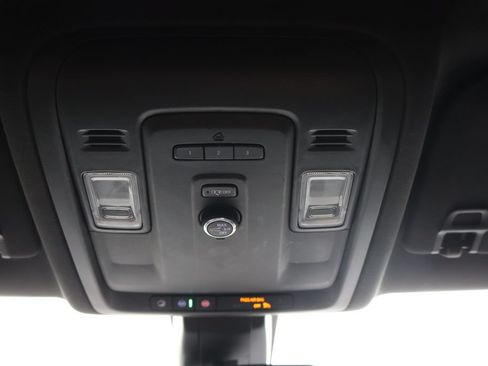 Used 2021 Chevrolet Tahoe Z71 AWD/4WD image 14