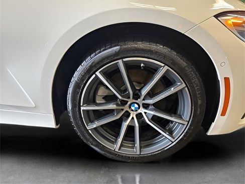 Used 2020 BMW 330i xDrive Sedan w/ Convenience Package image 28