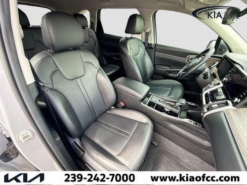 Used 2023 Kia Sorento S image 14