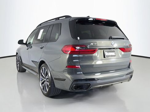 Used 2022 BMW X7 xDrive40i w/ M Sport Package AWD/4WD image 5