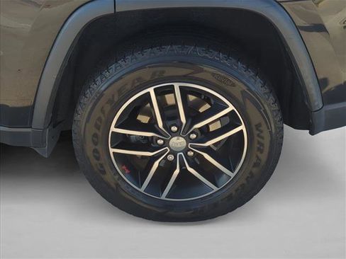 Used 2018 Jeep Grand Cherokee Trailhawk image 17