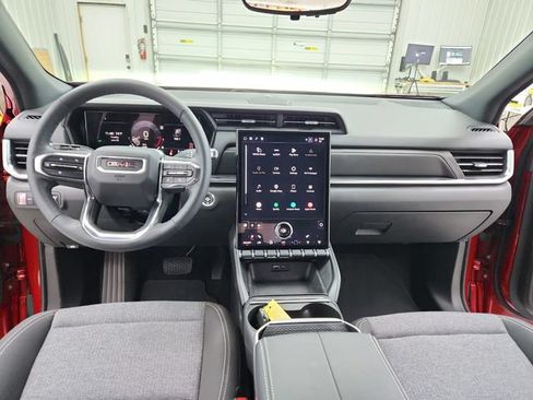 Used 2026 GMC Terrain Elevation w/ Technology Package II FWD image 23