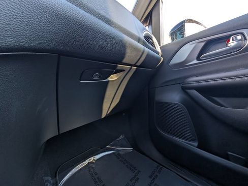 New 2026 Chrysler Pacifica Select FWD image 41