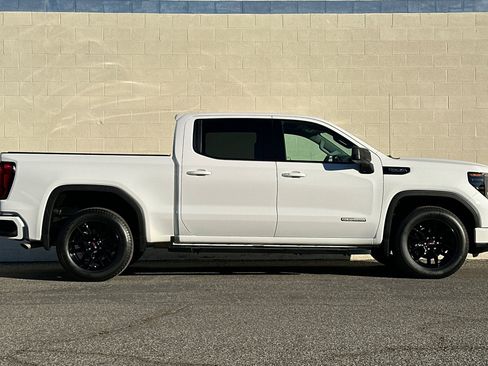 Certified 2022 GMC Sierra 1500 Elevation w/ LPO, Elevation Black Package image 3