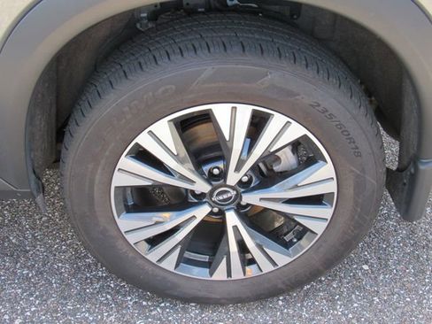 Certified 2023 Nissan Rogue SV AWD/4WD image 15
