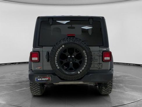 Used 2022 Jeep Wrangler Sport AWD/4WD image 4