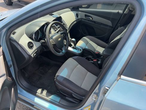 Used 2012 Chevrolet Cruze LS w/ Connectivity Package FWD image 8