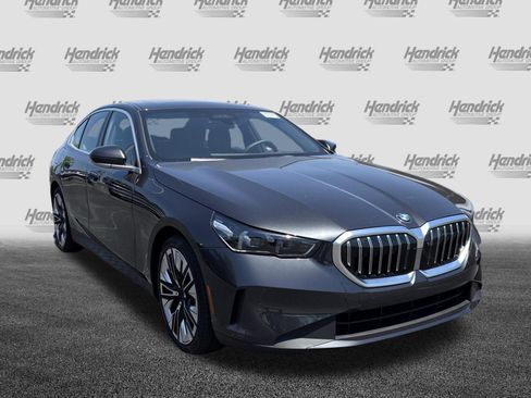 Certified 2025 BMW 540i xDrive AWD/4WD image 5