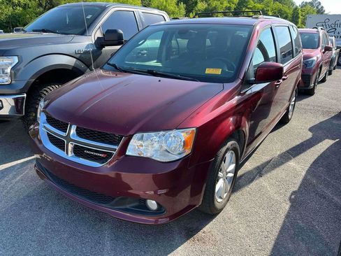 Used 2019 Dodge Grand Caravan SXT FWD image 4