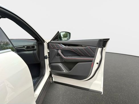 Used 2024 Maserati Levante Modena Ultima image 23