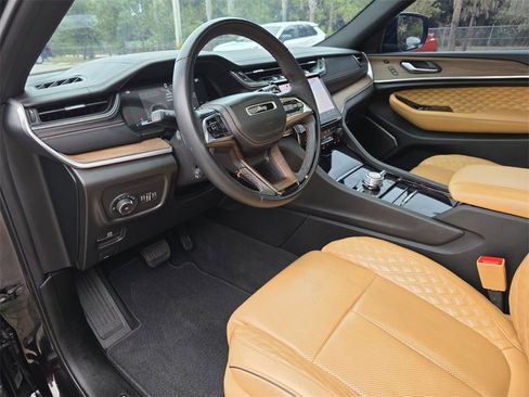 Used 2022 Jeep Grand Cherokee Summit w/ Adv Protech Group IV image 26