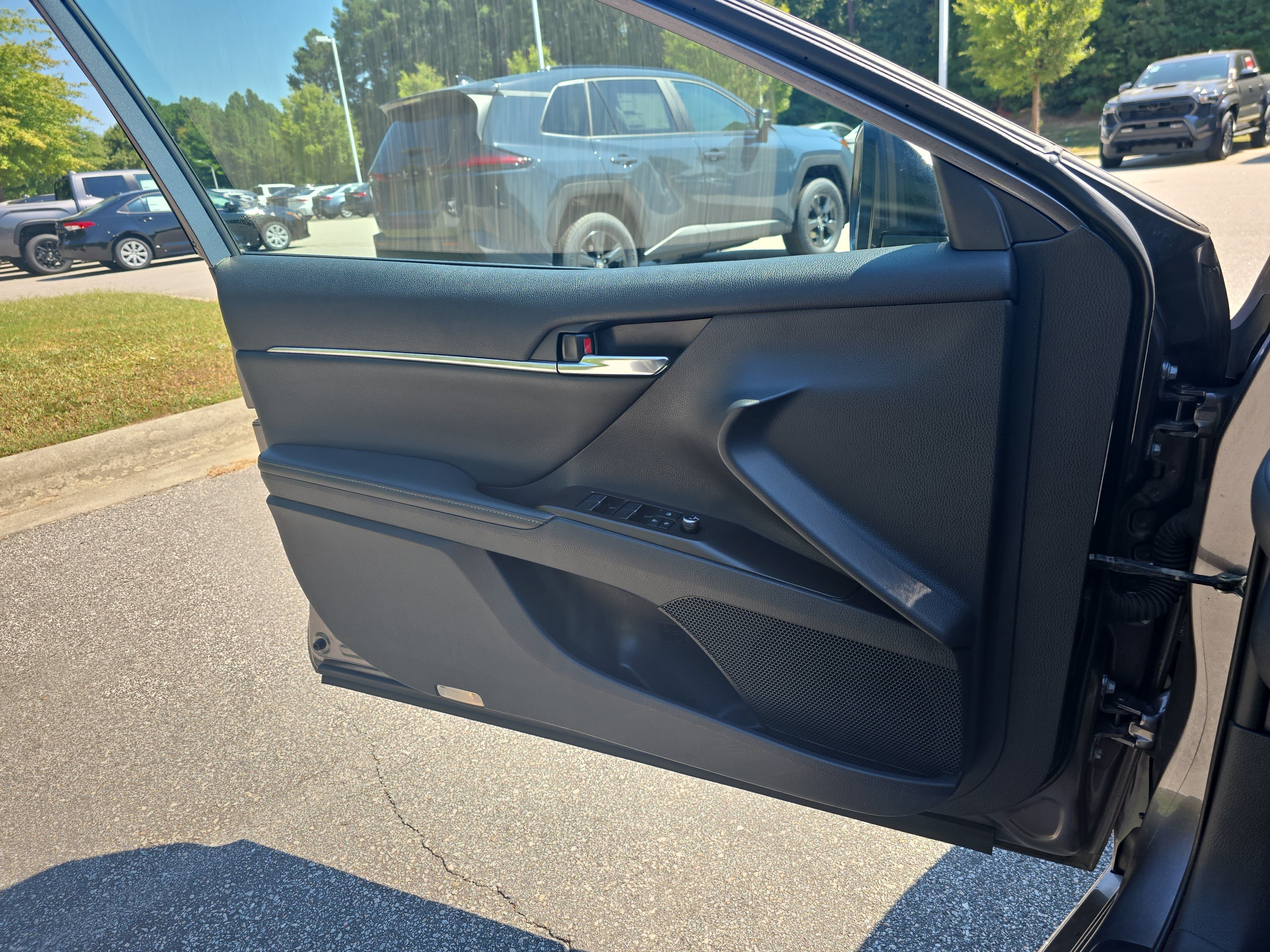 Used 2024 Toyota Camry XSE FWD image 26