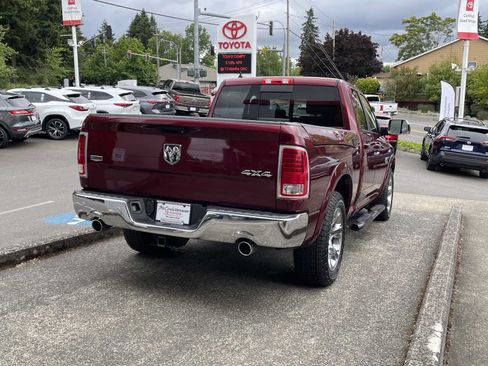 Used 2017 RAM 1500 Laramie w/ Convenience Group AWD/4WD image 7