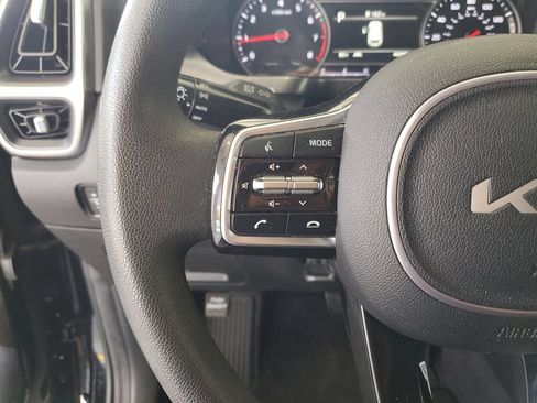 Certified 2023 Kia Sorento LX FWD image 23