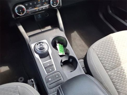 Certified 2022 Ford Escape SE w/ SE Sport Appearance Package image 16