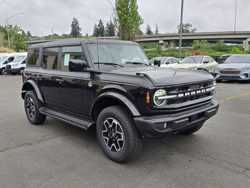 New 2026 Ford Bronco Outer Banks AWD/4WD image 7