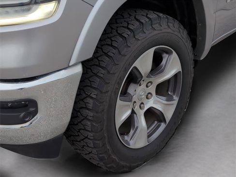 Used 2019 RAM 1500 Laramie image 11