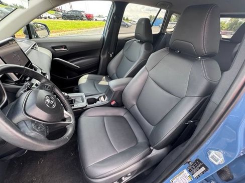 Used 2026 Toyota Corolla Cross XLE AWD/4WD image 14