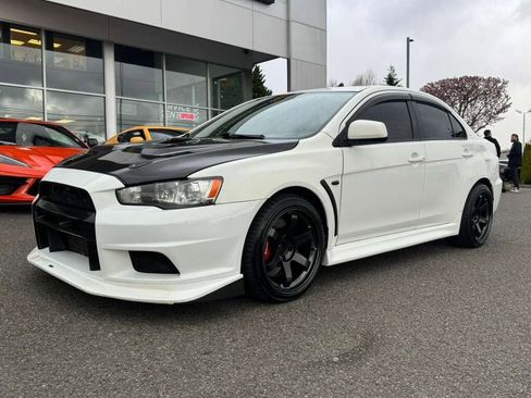 Used 2012 Mitsubishi Lancer Evolution GSR image 9