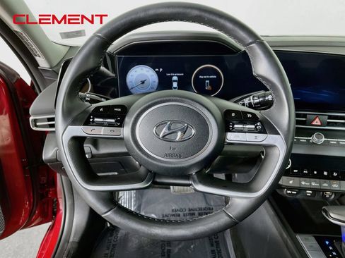 Used 2023 Hyundai Elantra SEL w/ Convenience Package FWD image 13