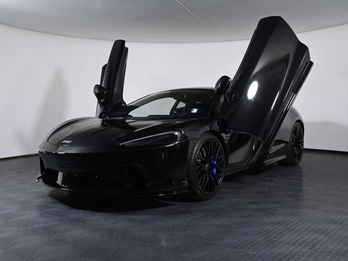 Used 2025 McLaren GTS RWD image 21
