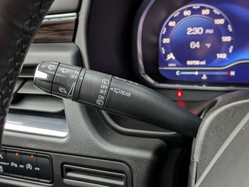 Used 2023 Chevrolet Suburban LT image 16