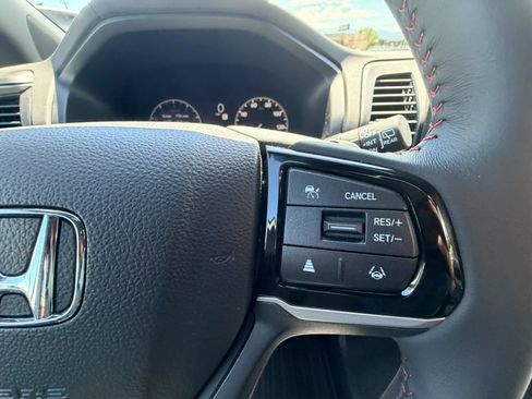 Used 2025 Honda Odyssey Sport-L image 14