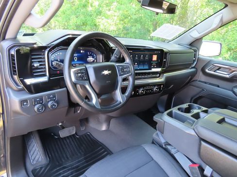 Certified 2023 Chevrolet Silverado 1500 LT AWD/4WD image 23