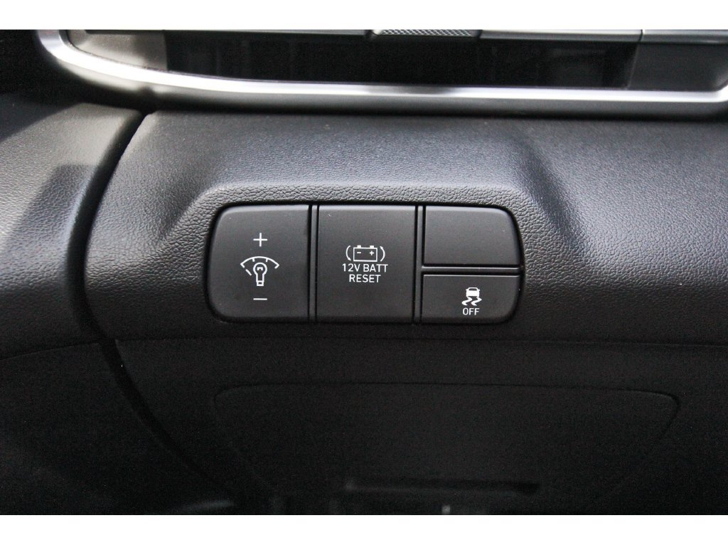 Certified 2026 Hyundai Elantra Hybrid FWD image 22
