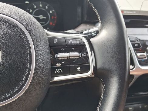 Used 2022 Kia Sorento SX Prestige w/ Rust Color Package image 18