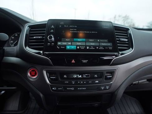 Used 2025 Honda Ridgeline Sport image 28