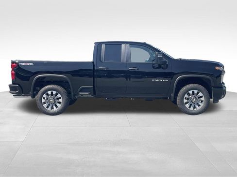 New 2026 Chevrolet Silverado 2500 Custom AWD/4WD image 2