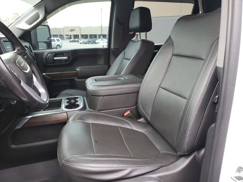 Used 2020 GMC Sierra 3500 SLT w/ SLT Convenience Package image 27