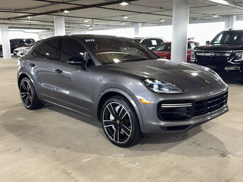 Used 2022 Porsche Cayenne Turbo AWD/4WD image 1
