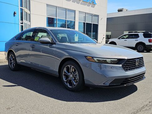 New 2026 Honda Accord EX-L image 2