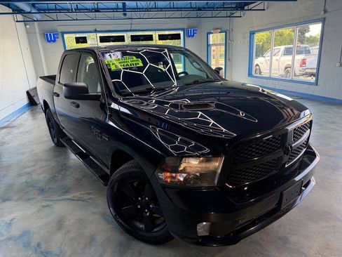 Used 2019 RAM 1500 Express w/ Wheel & Sound Group AWD/4WD image 4