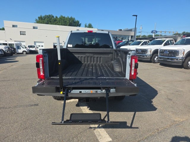 New 2026 Ford F350 Lariat w/ Black Appearance Package AWD/4WD image 5