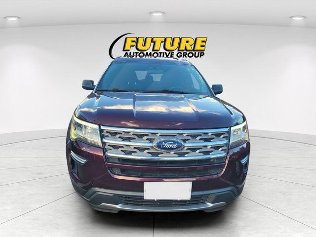 Used 2018 Ford Explorer XLT AWD/4WD image 2