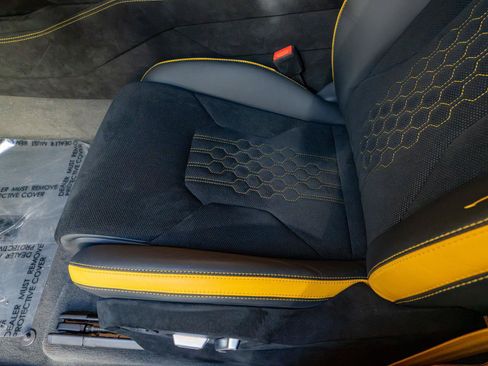 Used 2024 Lamborghini Urus Performante AWD/4WD image 18