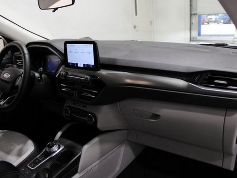 Used 2025 Ford Escape Active w/ Cold Weather Package image 27