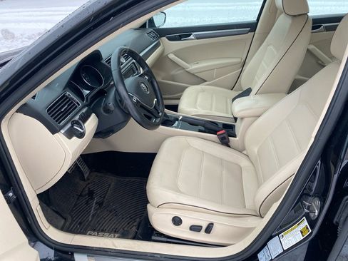 Used 2017 Volkswagen Passat 1.8T R-Line image 9