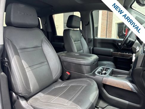 Used 2022 GMC Sierra 3500 Denali w/ Technology Package AWD/4WD image 9