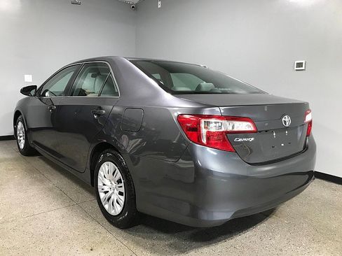 Used 2014 Toyota Camry FWD image 5