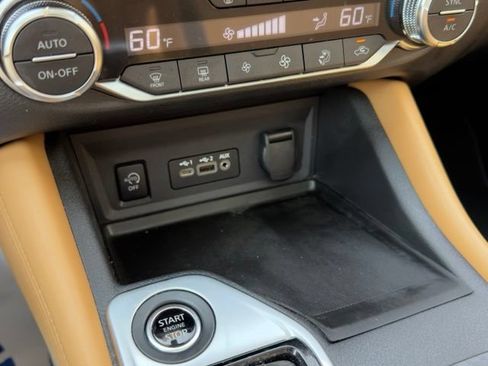 Used 2024 Nissan Sentra SV w/ SV Premium Package FWD image 19