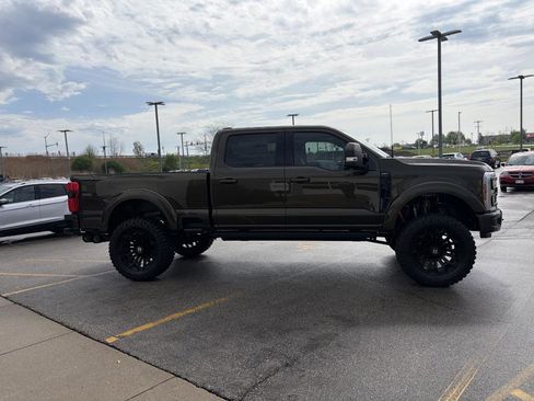 New 2026 Ford F250 Lariat w/ Black Appearance Package AWD/4WD image 5
