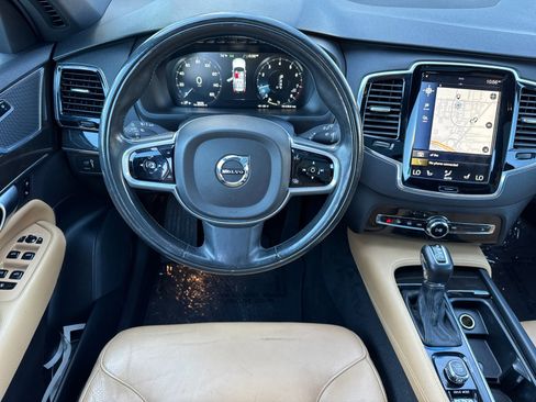 Used 2018 Volvo XC90 T6 Momentum w/ Convenience Package image 14