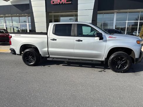 Used 2019 Chevrolet Silverado 1500 Custom Trail Boss w/ Custom Convenience Package image 3