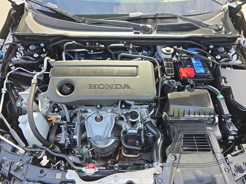 Used 2025 Honda Civic Sport image 31