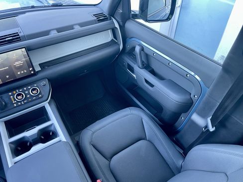 Certified 2025 Land Rover Defender 110 S AWD/4WD image 18