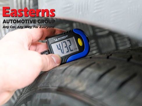 Used 2024 Chevrolet Malibu LT image 25